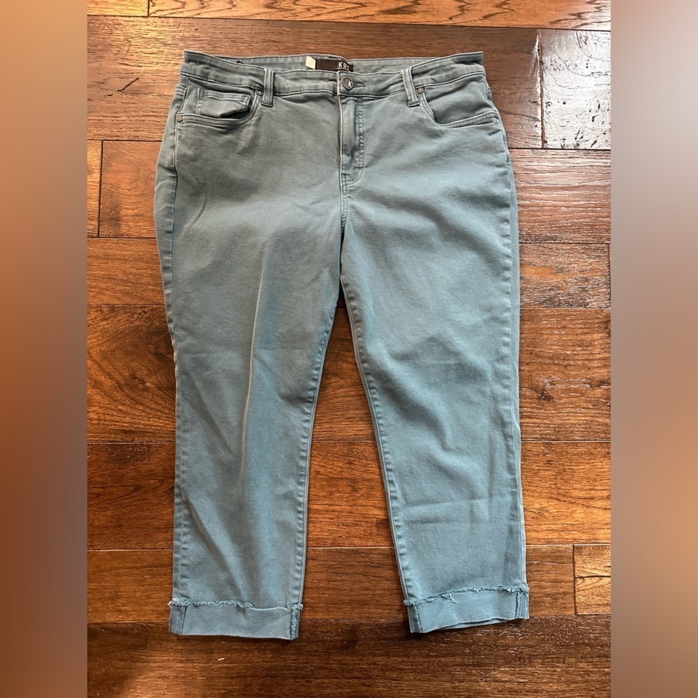 KUT Amy Crop Straight Leg- size 16W